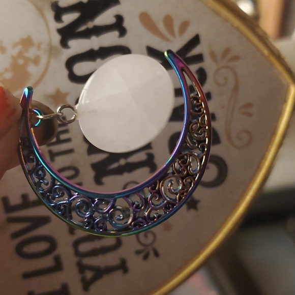 New Carved Rainbow Titanium Hanging Cresent Moon Round Crystal Pendant. - Picture 6 of 7